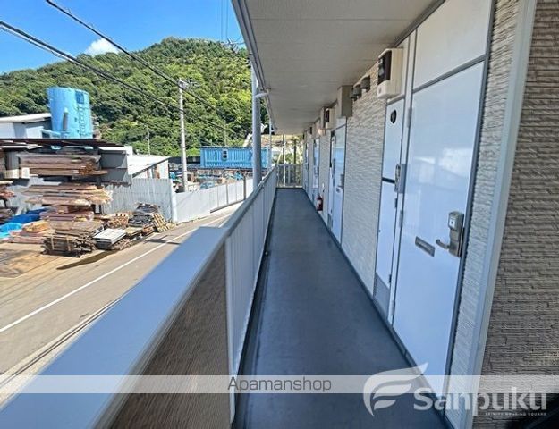 レオパレスマドンナ IIの玄関写真
