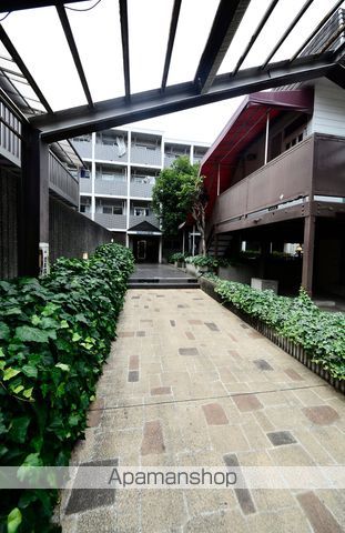 タッシ国立の玄関写真