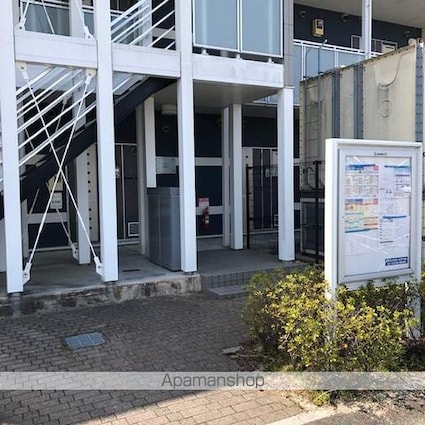 レオネクストアクア[1K/30.84m2]のエントランス2