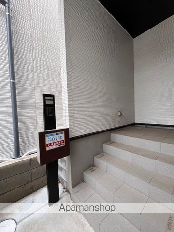 東武鉄道野田線 逆井駅 徒歩6分 2階建 築4年の玄関写真