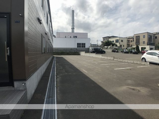 レオパレスエクセルの玄関写真