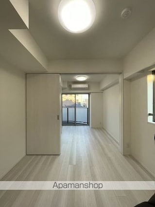 ガーラ・プレシャス新小岩[2K/25.49m2]のリビング・居間1