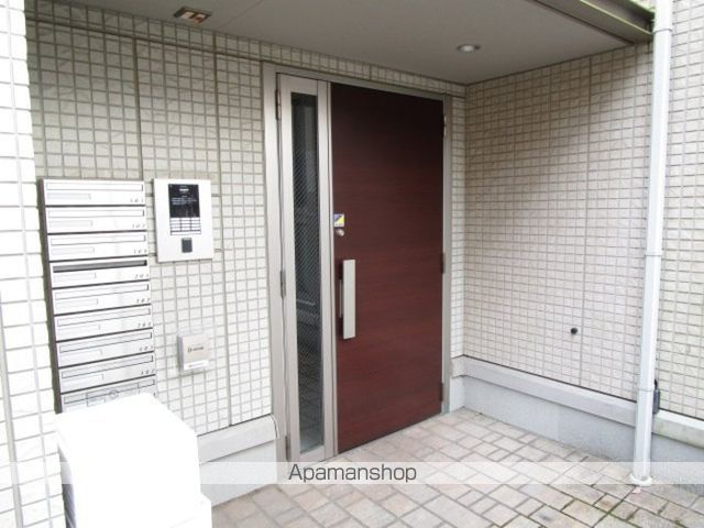アリエスの玄関写真