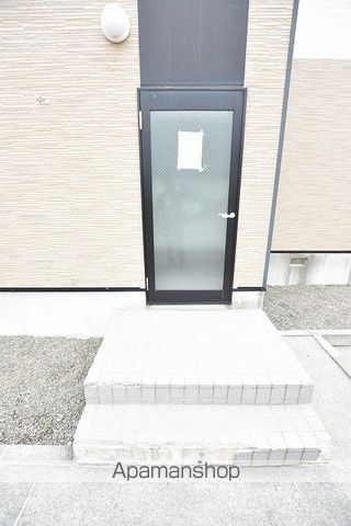 レオパレス石狩フローラの玄関写真