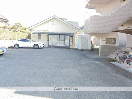 ハイツショウエイ　１番館[2LDK/51.84m2]の駐車場