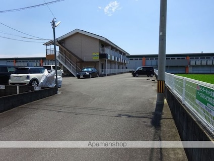 サンライフ浜Ⅰ[2DK/39m2]の駐車場2