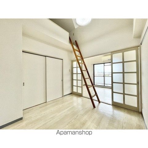ロイヤルヒルズ市名坂の内装写真