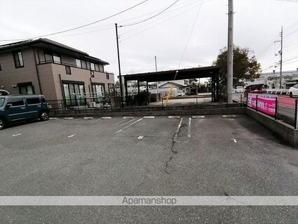 グリーンテラス[2LDK/61.55m2]の駐車場1