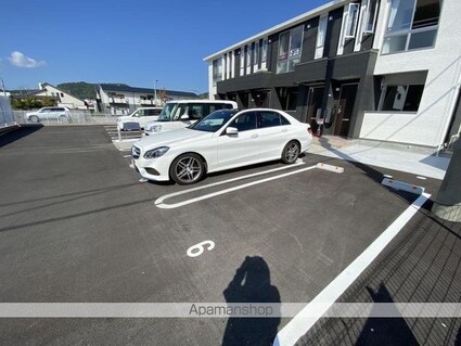 コーエギジスト　[1K/31.09m2]の駐車場