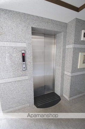 一風館[3LDK/76.49m2]の共用部4