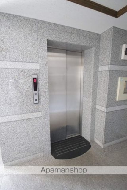 一風館[3LDK/76.49m2]の共用部4