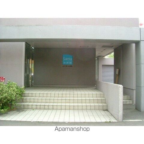 サテラ北34条の玄関写真