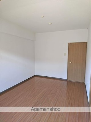 Ｇｒｅｅｎ　Ｃｏａｔ[2LDK/58.5m2]の内装2