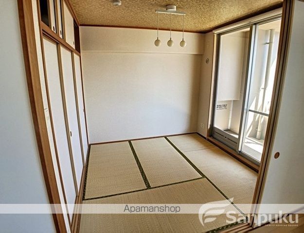 アルファステイツ市駅前の内装写真