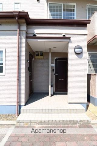 宇野線 備前西市駅 徒歩43分 2階建 築27年の玄関写真