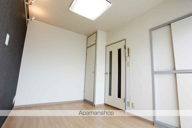 エマーユ新河岸の内装写真