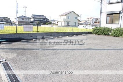 サニーコート・[2LDK/60.45m2]の駐車場