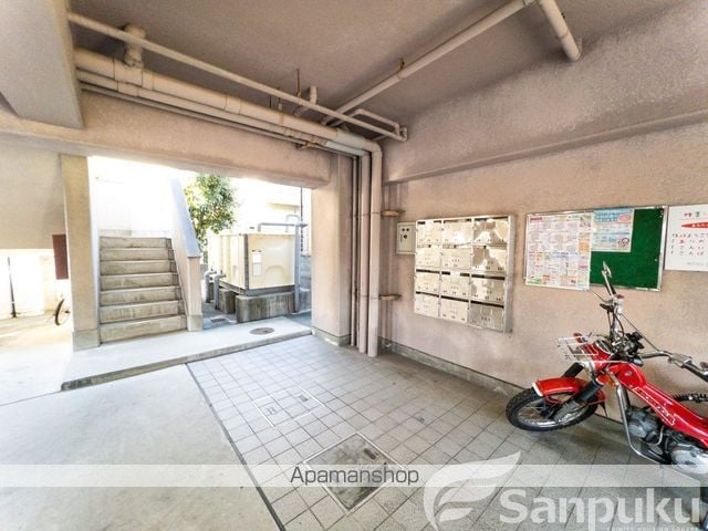 アグレブル中村の玄関写真