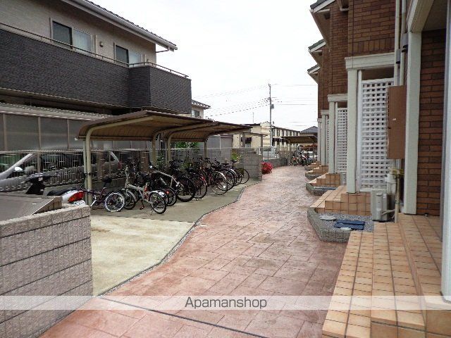 【府中市西府町のアパートの写真】