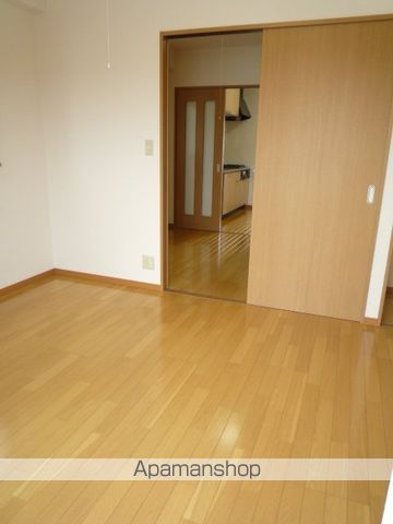 PERLA南川添 IIの内装写真