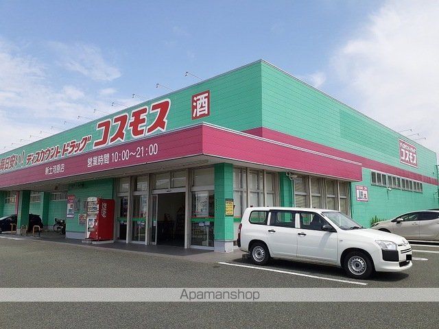 PLEASURESの周辺写真