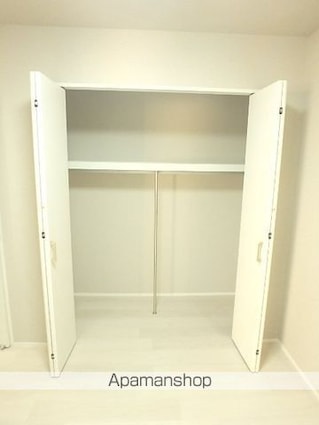 三幸ビル[1R/31.42m2]の収納