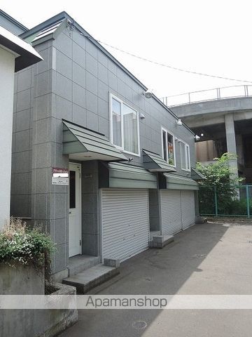 スリーステージの外観写真