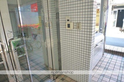 ウィンベル新宿百人町[1R/13.65m2]のエントランス1