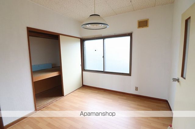 第5ロイヤルマンションの内装写真