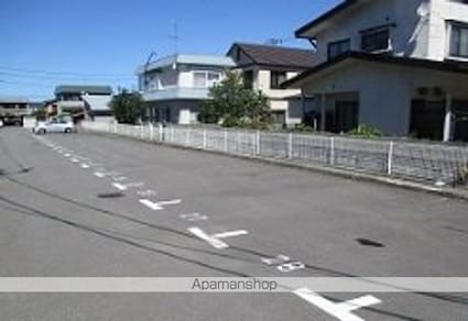レオパレスＴＯＭＩＴＡ[1K/23.97m2]の駐車場1