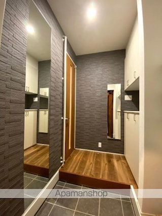 中央戸建[2LDK/96.88m2]の玄関