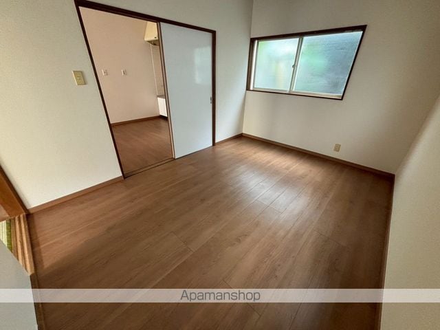 新倉ハイツAの内装写真