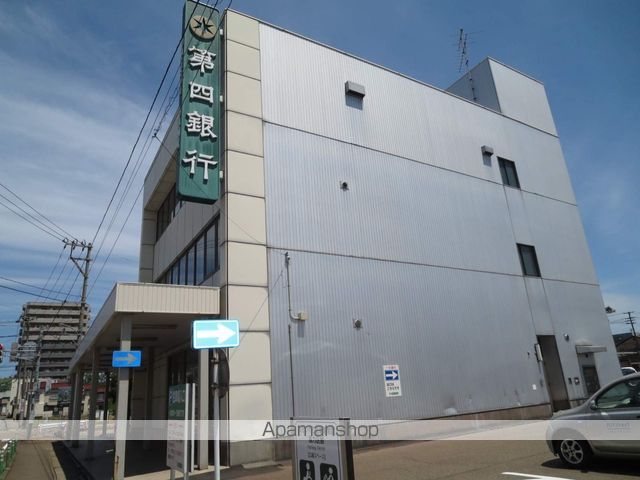 コントレイルの周辺写真