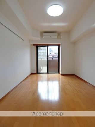 東京都港区西麻布１丁目[1K/27.62m2]のリビング・居間1