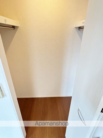 袋井市 3階建 築12年の内装写真