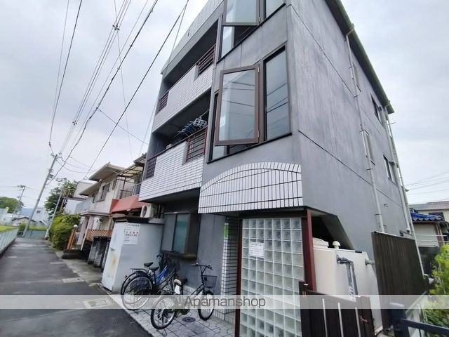 巣本ハイツの玄関写真