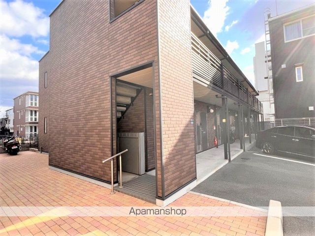 レオネクストGAIAの玄関写真