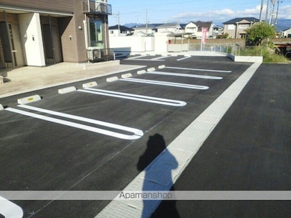 ブルー　シエル[1LDK/46.08m2]の駐車場