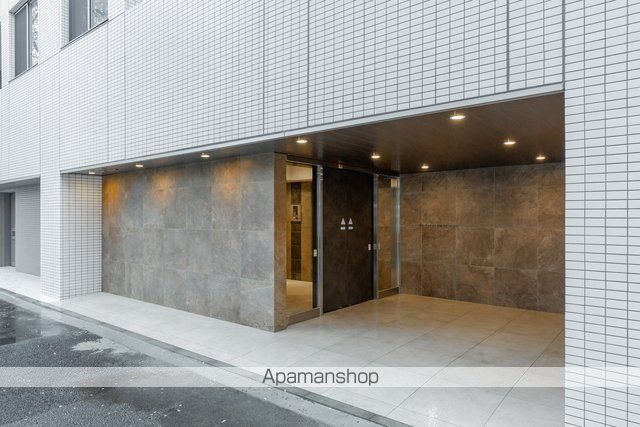 CREATIF中野の玄関写真