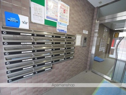 浅井ビル[1K/25.65m2]のエントランス