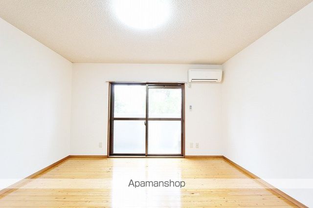 ハイランドマンション多田3の内装写真
