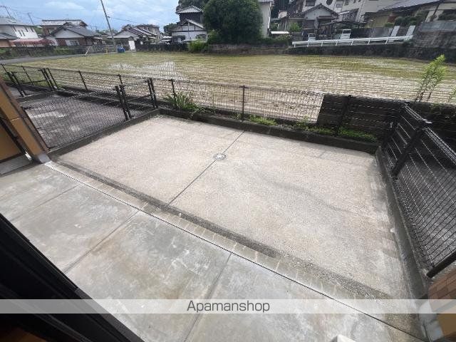 VERS L’AVENIRの内装写真
