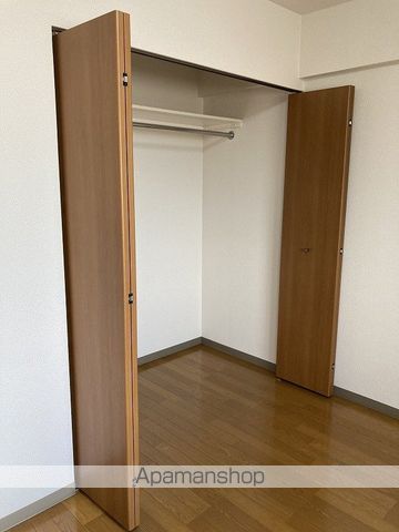ベロウ 蔵の内装写真
