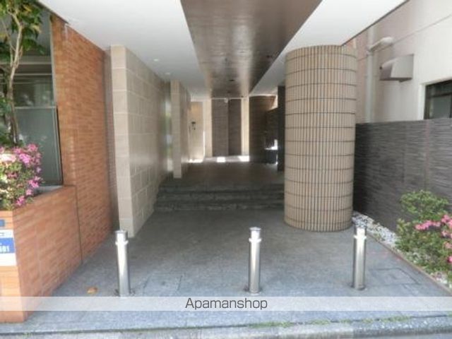 プライムアーバン新宿落合の玄関写真