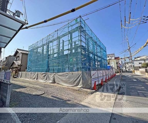 ヴィスターリ桂の玄関写真
