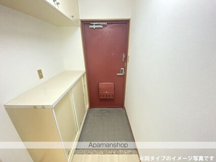 ファミーユ黒葉Ⅱ[3LDK/71m2]の玄関