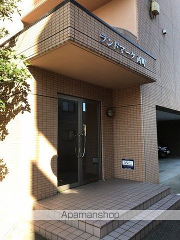 ランドマーク西町の玄関写真