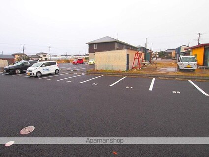 ル・ヴァン[3LDK/65m2]の駐車場3