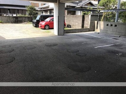アーバンＢＯＸ[1DK/30.2m2]の駐車場1