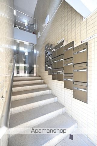 ラミアール都立大の玄関写真